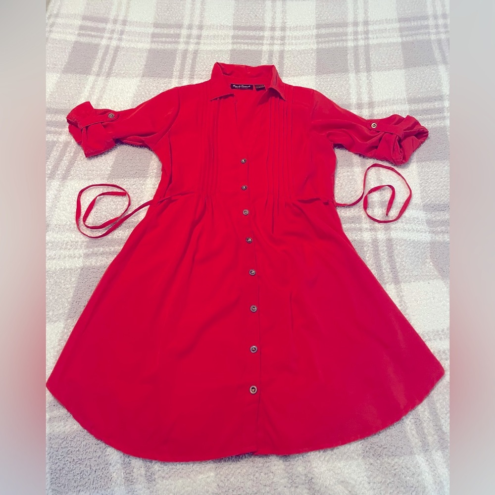 Coral shirt dress with tie in the back. Three quarter length sleeve. Size S. EUC